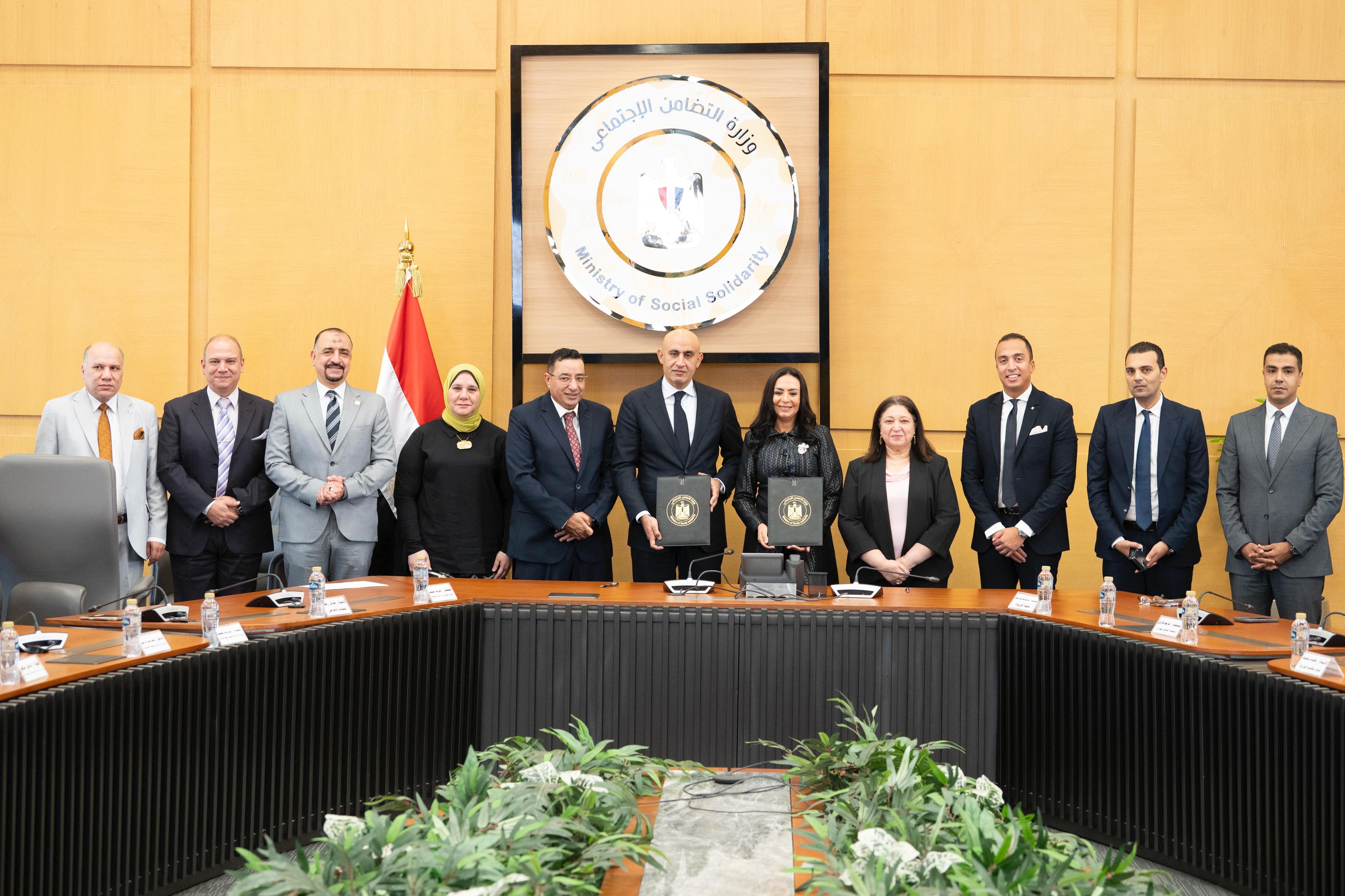 وزيرا التضامن الاجتماعي والتربية والتعليم والتعليم الفني يوقعان بروتوكول تعاون)