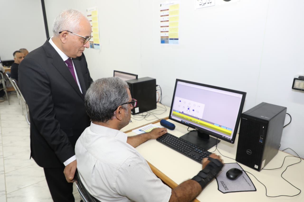 The Minister of Education inspects the main electronic correction center for high school exams)