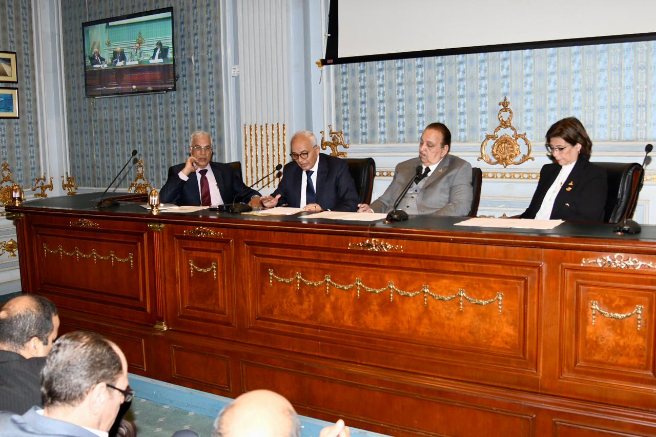 The Minister of Education reviews before the Senate Education Committee the Ministry's efforts to support people with special needs and Al Noor Schools for the Blind)