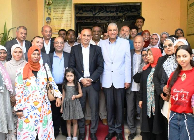 The Minister of Education arrives in Aswan to follow up on the efforts to implement)