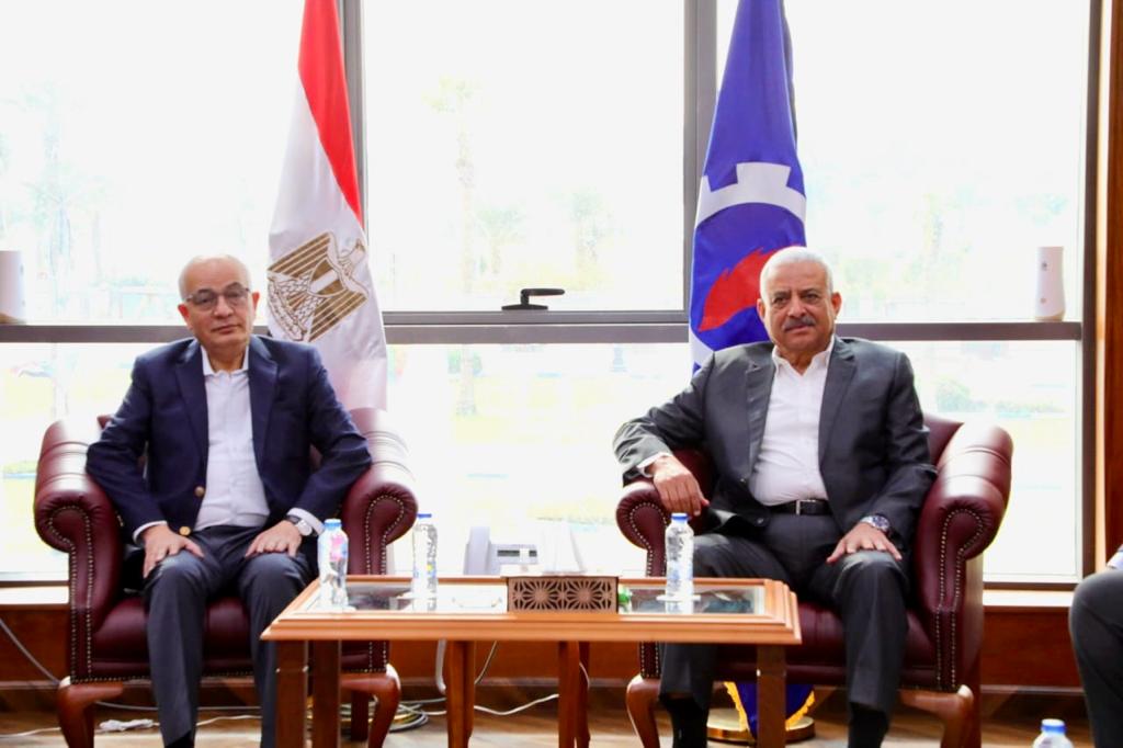 وزير التربية والتعليم يصل إلى محافظة السويس لتفقد وافتتاح عدد من المدارس ومتابعة انتظام العام الدراسى ٢٠٢٣ /٢٠٢٤