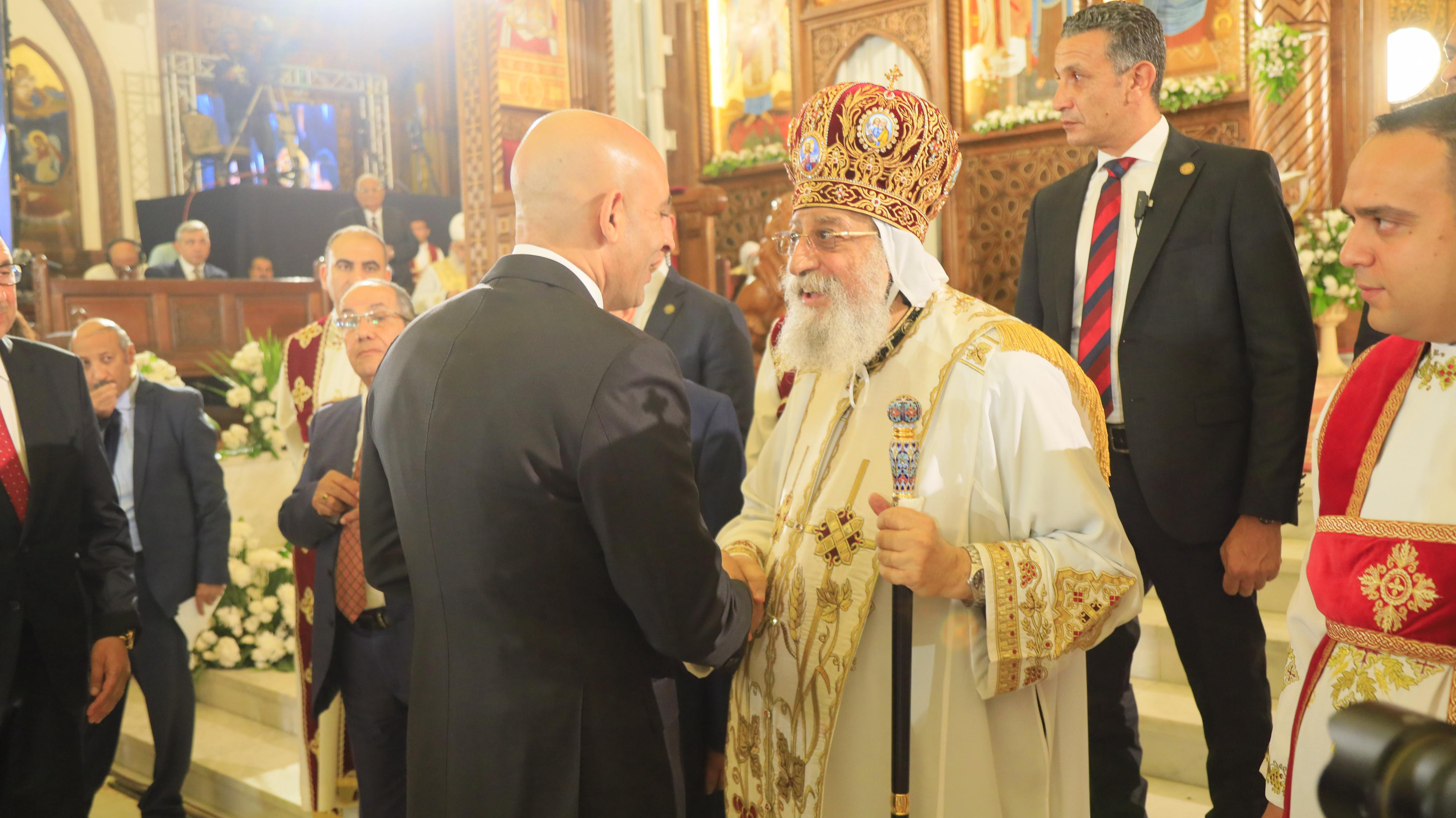 وزير التربية والتعليم يشارك في قداس عيد القيامة المجيد بالكاتدرائية المرقسية بالعباسية)