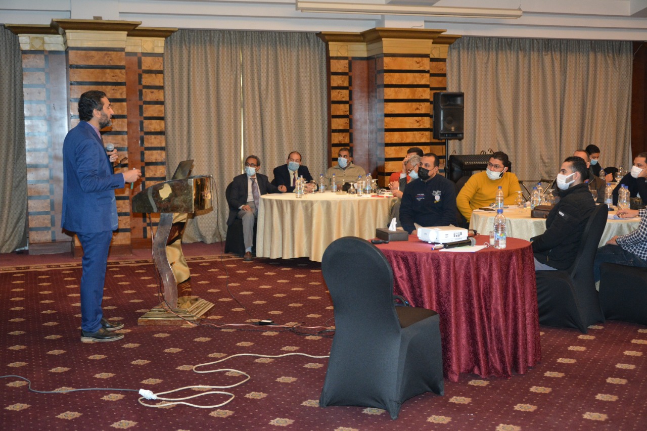 "التعليم" تنفذ برنامج تدريبي لجميع مسئولي التقويم والامتحانات بمدارس التكنولوجيا التطبيقية