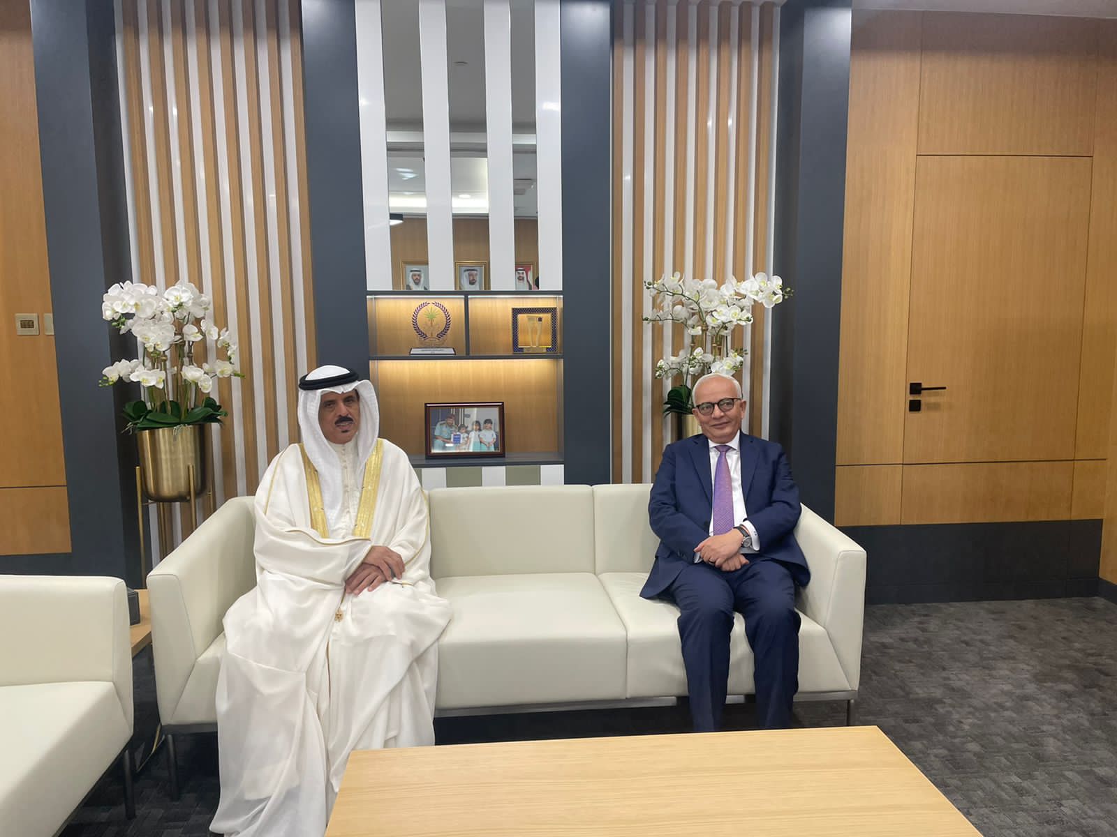 على هامش مشاركته في مؤتمر ركائز وزير التربية والتعليم يلتقي نظيره البحريني لبحث ملفات التعاون المشترك