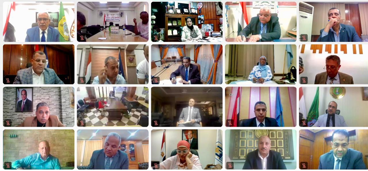 وزير التربية والتعليم يعقد اجتماعًا مع مديرى المديريات التعليمية على مستوى الجمهورية عبر الفيديو كونفرانس)