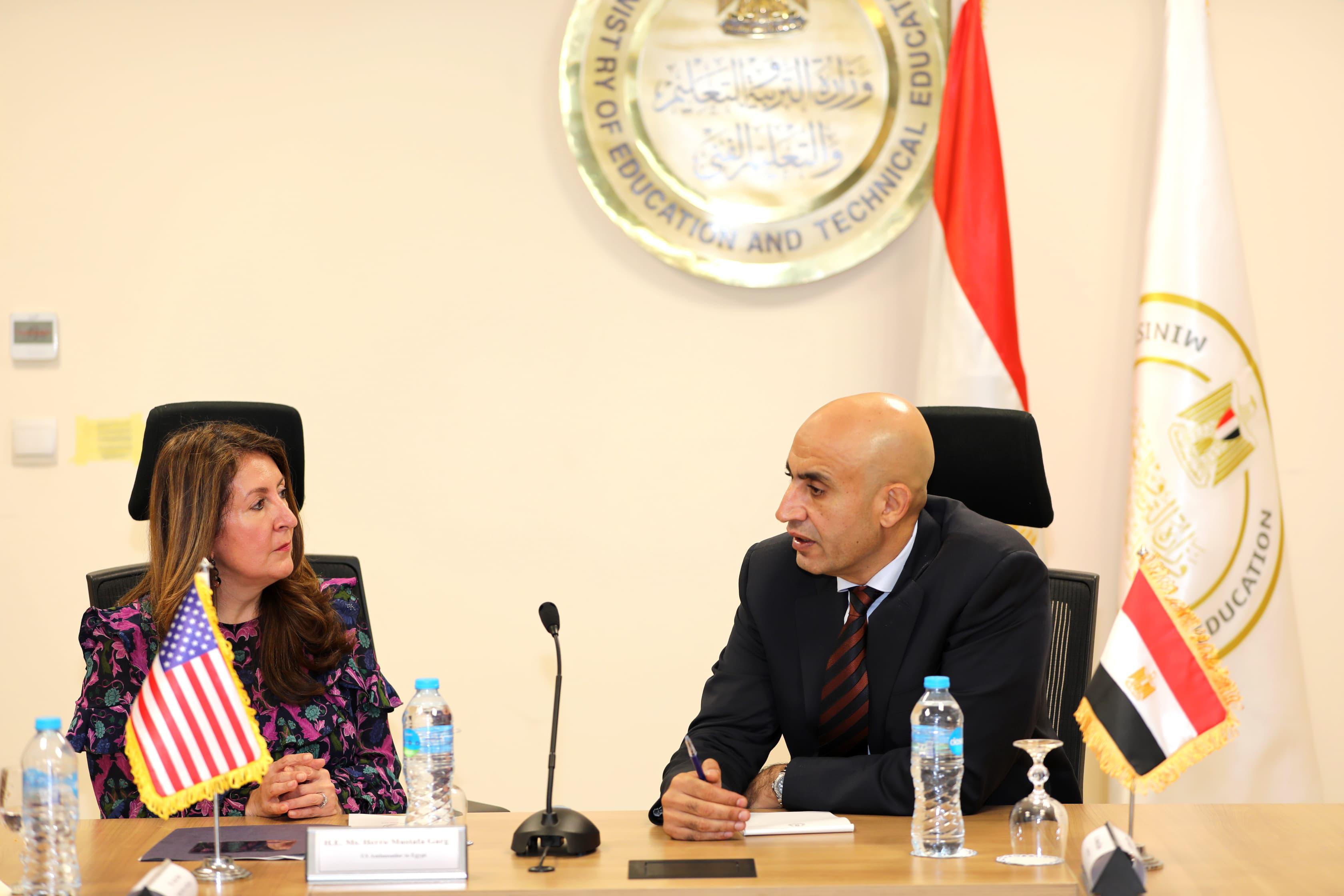 وزير التربية والتعليم يستقبل السفيرة الأمريكية بالقاهرة)