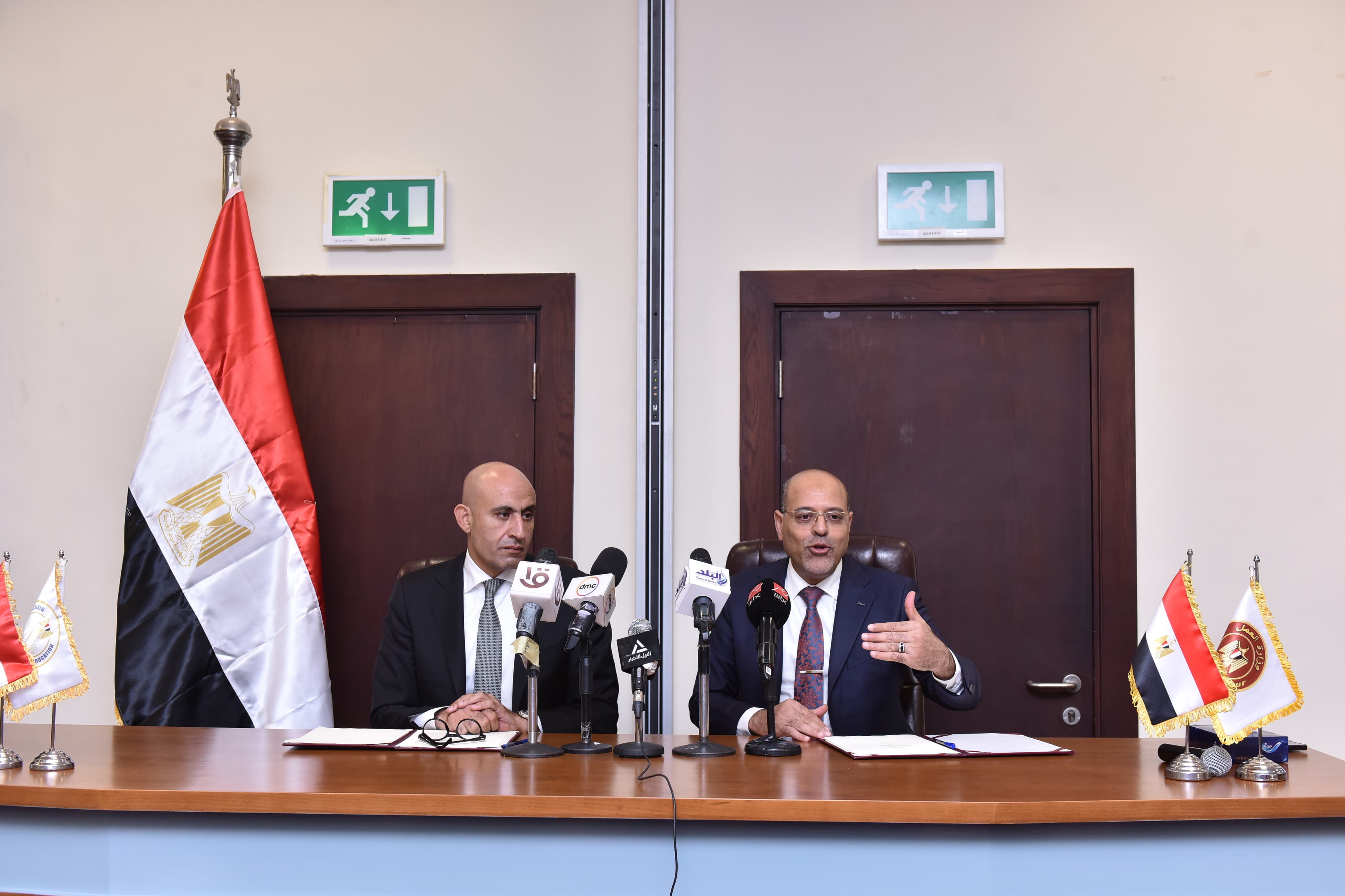 وزيرا العمل والتربية والتعليم يُعلنان بدء تنفيذ "البروتوكول المُشترك" بشأن التدريب المهني لطلاب المدارس الصناعية في "مراكز العمل")