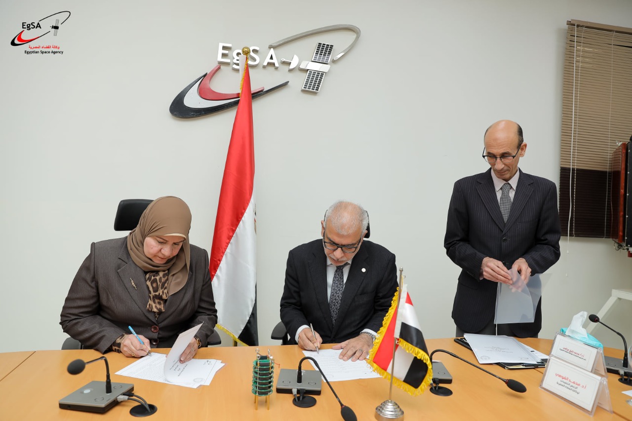 "Education" holds a workshop to train teachers and students of outstanding schools of science and technology on satellite systems)