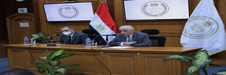 وزير التربية والتعليم والتعليم الفني يلتقي أولياء أمور مدارس النيل