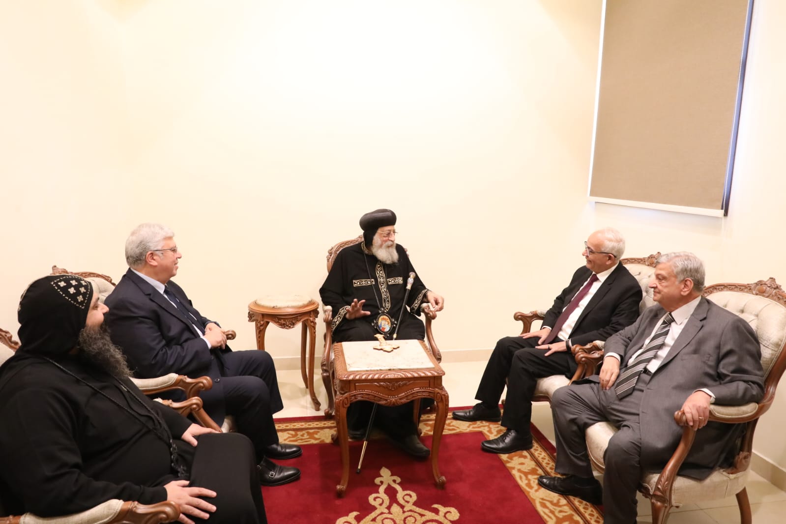 وزيرا التربية والتعليم والتعليم العالي يتقدمان بالتهنئة للبابا تواضروس الثاني بمناسبة عيد الميلاد المجيد )