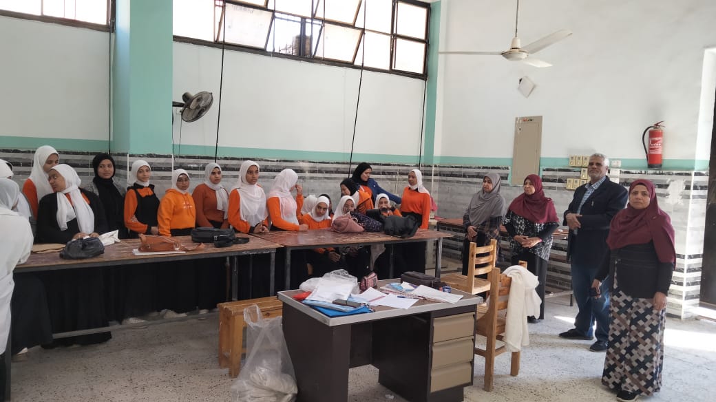 ورش عمل للتوعية بترشيد الكهرباء بالتعاون مع شركة مصر الوسطى لتوزيع الكهرباء)