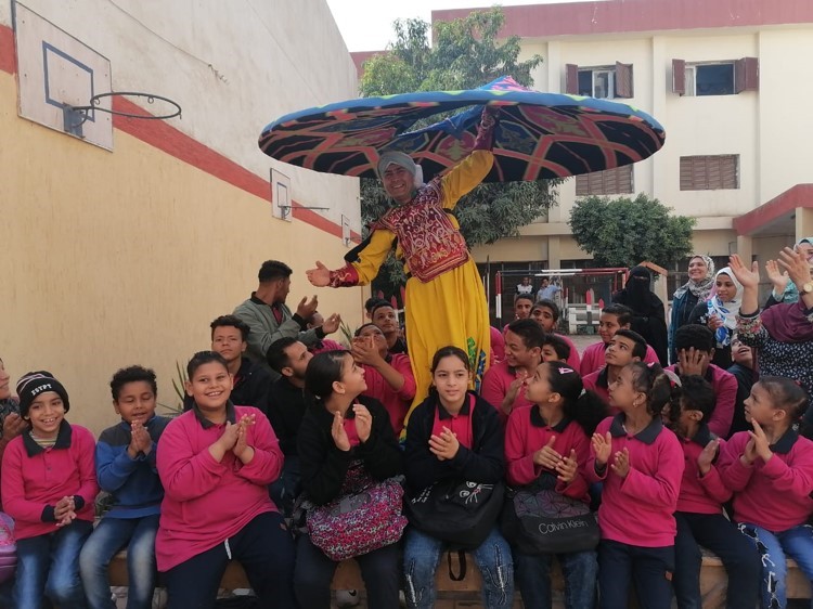 في إطار بروتوكول التعاون بين الثقافة والتربية والتعليم تنظيم 1040 نشاطًا في 890 مدرسة واستفاد منها أكثر من 47 ألف طالب)