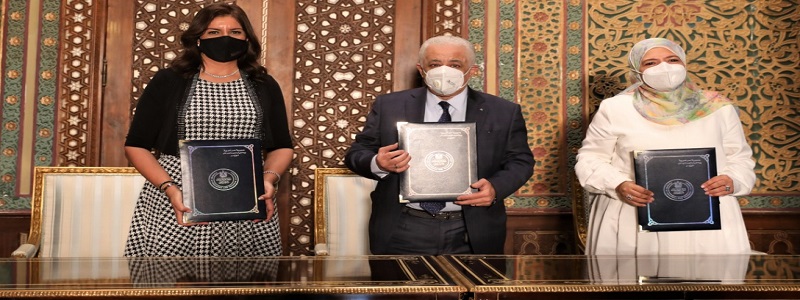وزيرا "التعليم" و"الهجرة" ورئيس نهضة مصر يوقعون بروتوكول لإتاحة المناهج المصرية على تطبيق "اتكلم عربي")