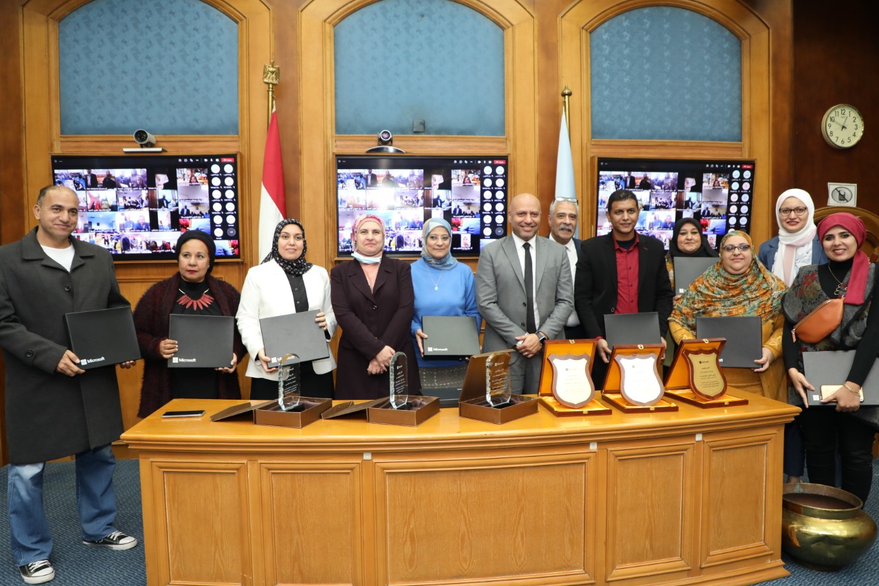 "Education" participates in honoring 535 distinguished teachers from the Microsoft Innovative Teachers Program