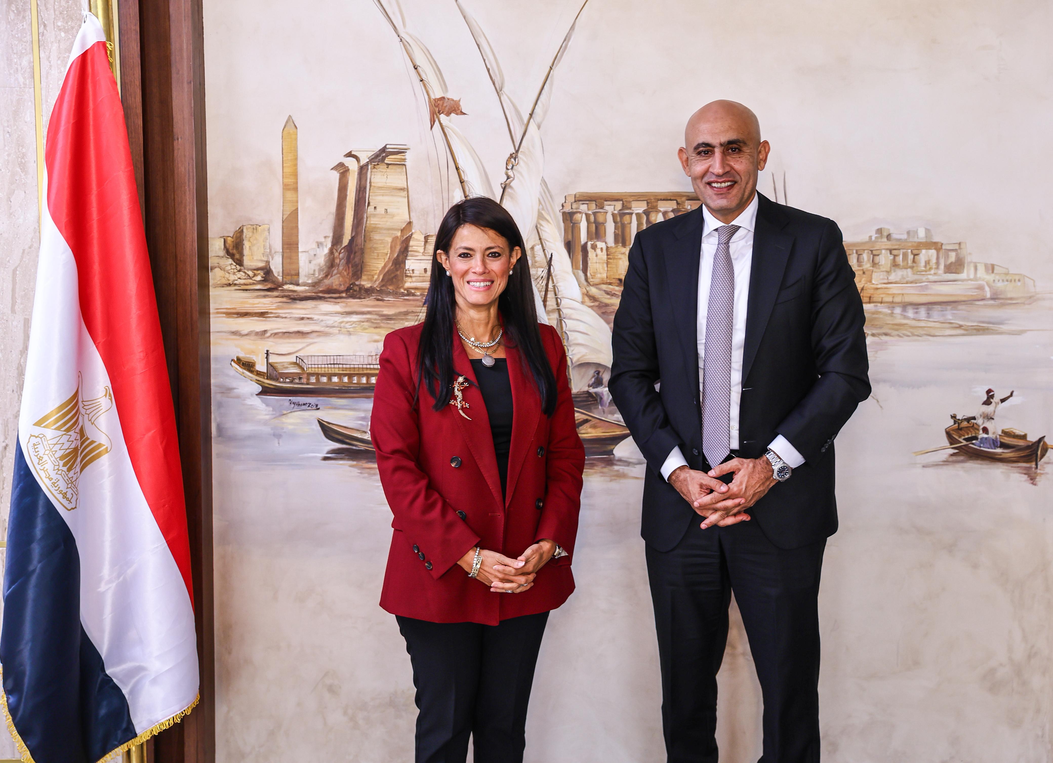 وزيرا «التخطيط  والتربية والتعليم  يتابعان تطورات تنفيذ الخطة الاستثمارية لقطاع التعليم )