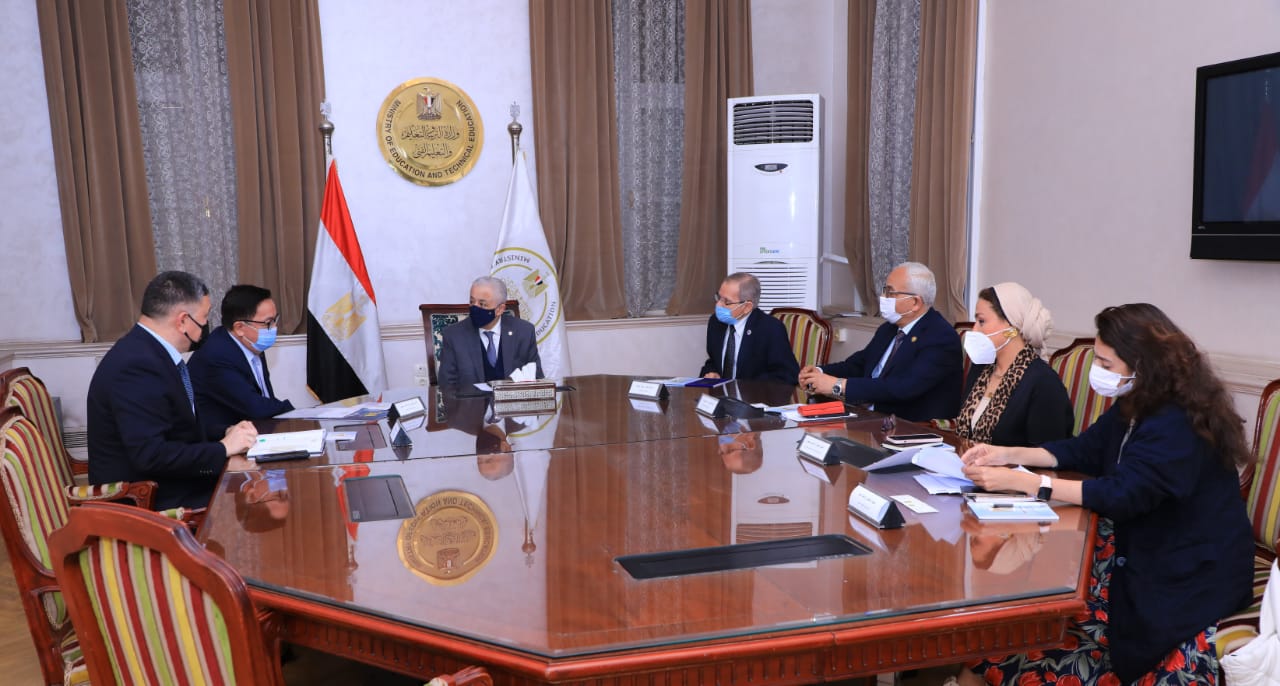 The Minister of Education meets the Ambassador of Kazakhstan in Cairo to discuss ways to support cooperation between the two countries in the field of pre-university education